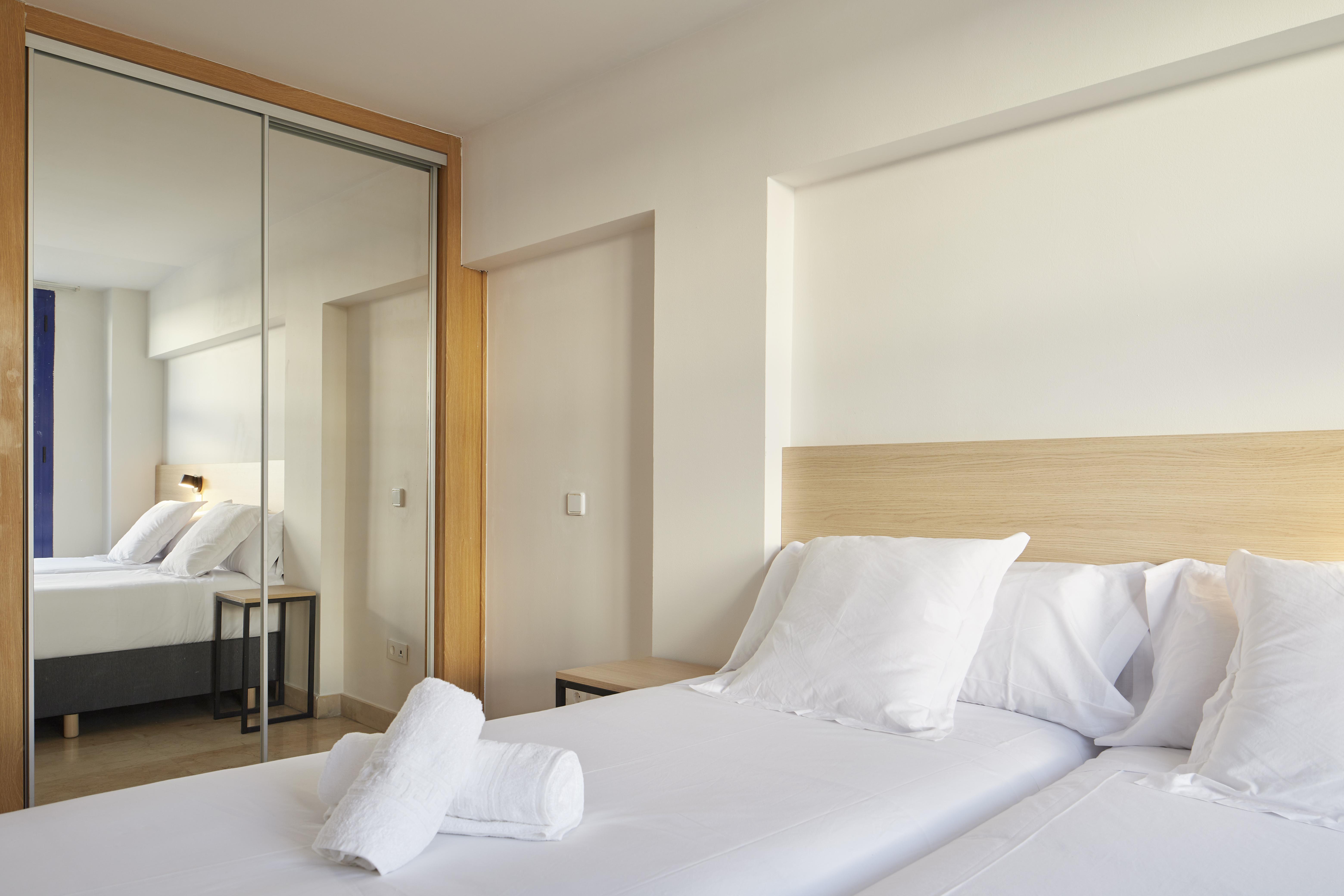 Iraipe Logrono Hotel المظهر الخارجي الصورة